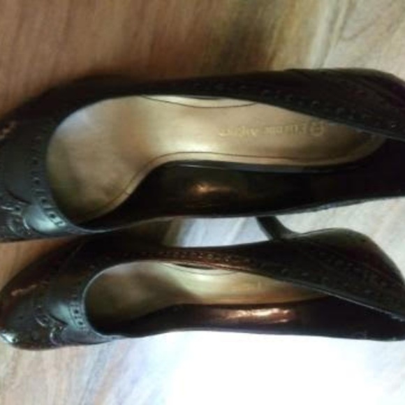 Classy Etienne Aigner brown leather high heals - Picture 2 of 5